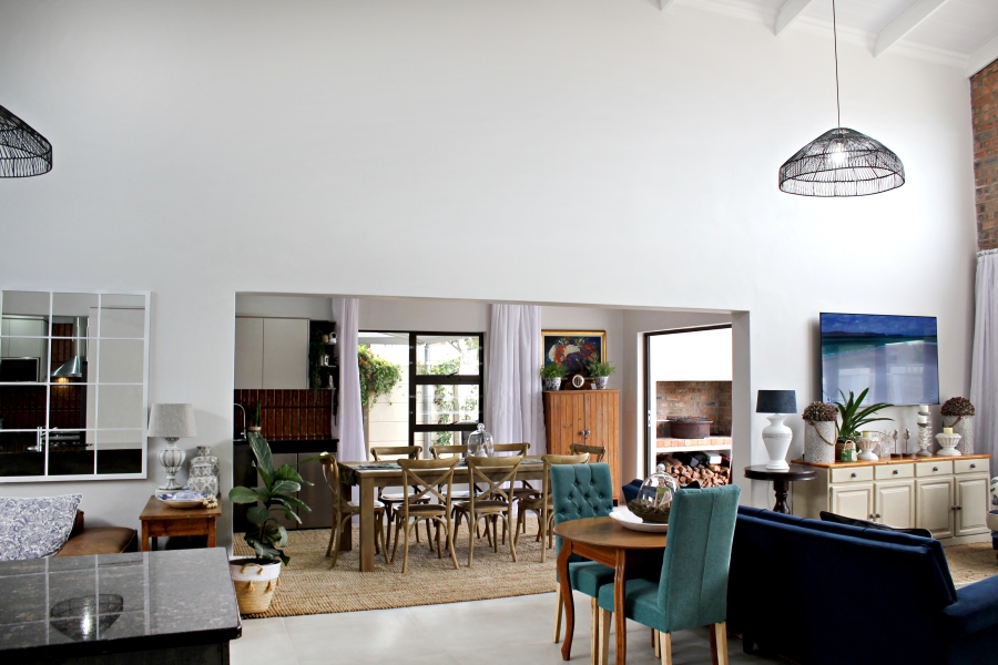 5 Bedroom Property for Sale in Hartenbos Central Western Cape